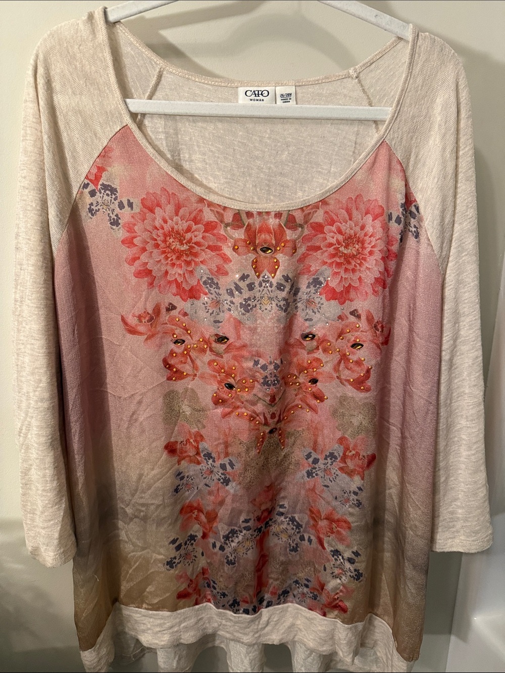 Cato Pink/Coral Floral Scoop-Neck Tunic with Embellished Front very lightweight